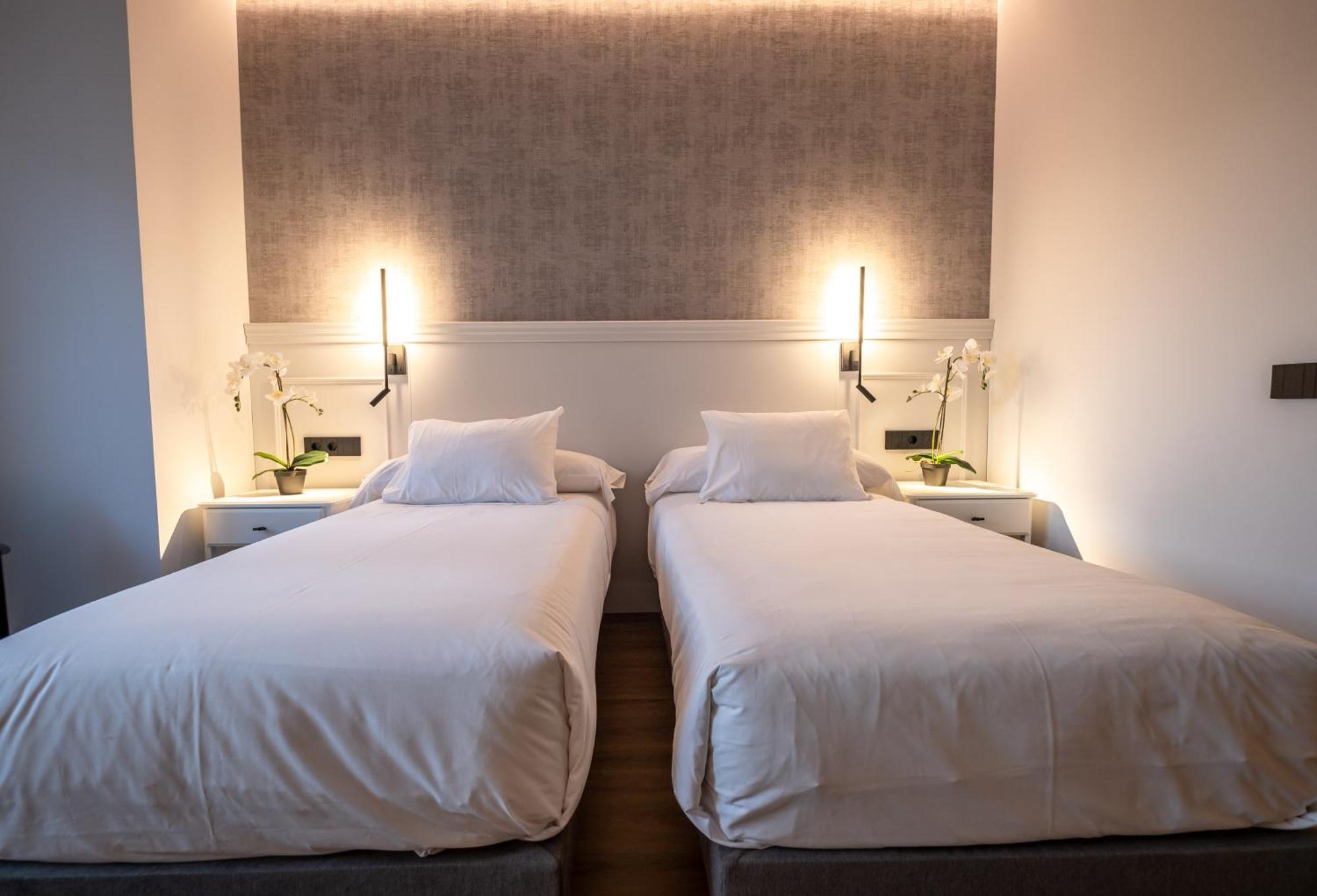 Principe De Vergara Rooms Lujo En El Centro De โลโกรโญ ภายนอก รูปภาพ