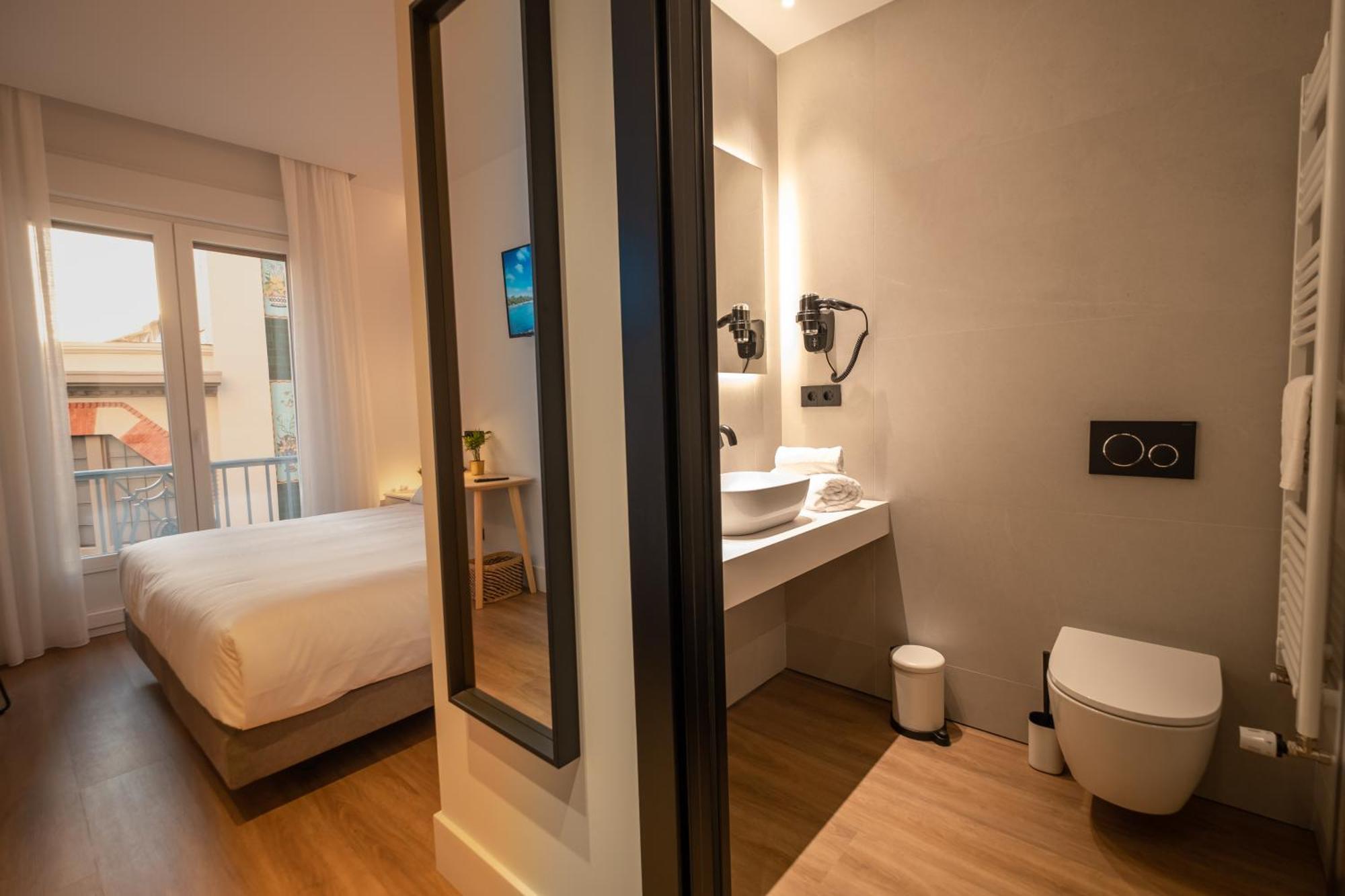 Principe De Vergara Rooms Lujo En El Centro De โลโกรโญ ภายนอก รูปภาพ